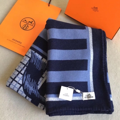 Hermes愛馬仕圍巾 2019年專櫃新品 尺寸：150x200cm 面料：90%小羊毛+10%羊絨 顏色：藍色 橙色