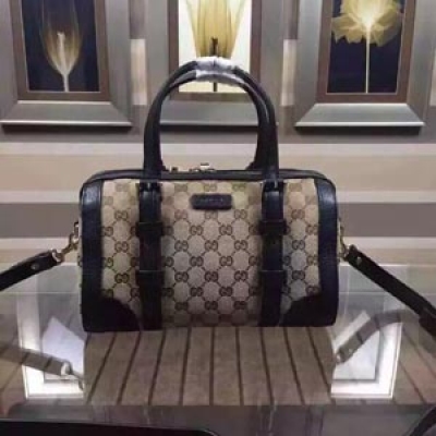 【GUCCI】專櫃新款   市場頂級獨家控貨，專/櫃品質  ，原版皮，精緻做工。獨家實物拍照品質如圖可見 。款號：387601。尺寸：26.5*17*15。顏色：黑色