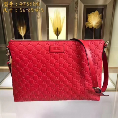 【GUCCI-古奇】 十年打造專業GUCCI側背包 市場頂級獨家控貨，專櫃品質 採用進口牛皮，原廠五金！精緻做工。獨家實物拍照 品質如圖可見 。款號：473882。尺寸：36*25*4.5。