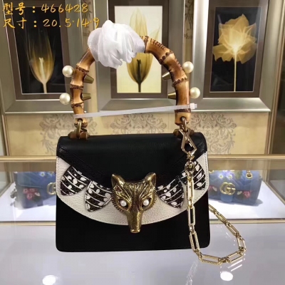 【GUCCI-古奇】十年打造專業GUCCI 市場頂級獨家控貨，專櫃品質 採用進口牛皮，原廠五金！精緻做工。獨家實物拍照 品質如圖可見 。款號：466428。尺寸：20.5*14*9