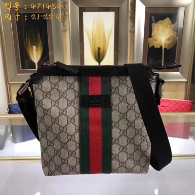 【GUCCI-古馳】十年打造專業GUCCI 市場頂級獨家控貨，專櫃品質 採用進口牛皮，原廠五金！精緻做工。 獨家實物拍照 品質如圖可見 。款號：471454。尺寸：21*22*4