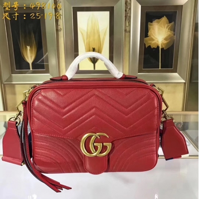 【GUCCI-古奇】十年打造專業GUCCI 市場頂級獨家控貨，專/櫃品質 採用進口牛皮，原廠五金！精緻做工。獨家實物拍照品質如圖可見 。款號：498100。尺寸：25*19*8。