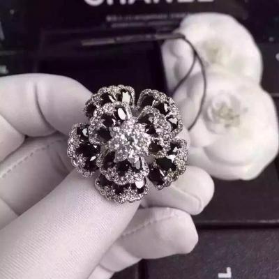 chanel3D立體山茶花系列！戒指分5678號，珠寶鑲嵌工藝，施華洛世奇鋯石品質，太美麗了！