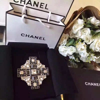 Chanel原版對照圖，香家15 新款滿天星水晶流蘇胸針 ZP 黃銅施華洛水晶夠奢華