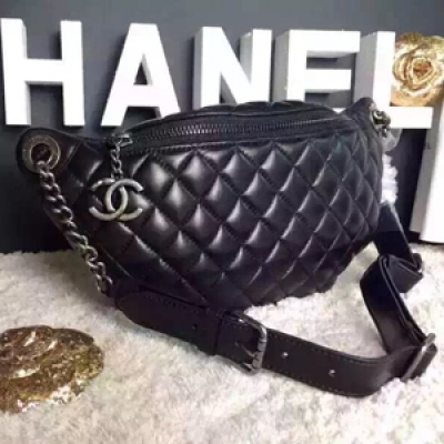 Chanel獨特具風味的時尚單品腰包Fanny Pack重新詮釋Fation的含義無論是辣妹辣媽潮王還是旅遊暴走防小偷都能hold