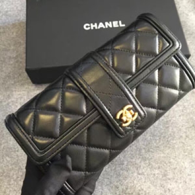 Chanel2016秋冬新款進口原版羊皮黑色出貨啦皮質細膩柔軟錢包容量大，內裡卡槽多，非常實用，愛不釋手 尺寸：20*10.5