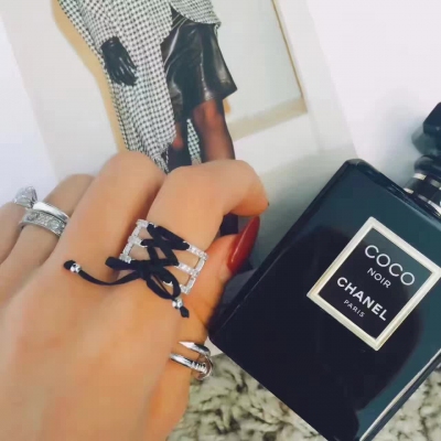 Chanel戒指 手鐲 戒指分16/17/18毫米內圈直徑，非常美的設計，只有沒見過正品的才永遠覺得正品神一樣的存在不掉鑽不掉色