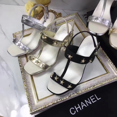 CHANEL 17ss新款香奈兒五角星珍珠裝飾和鑲鑽，美感迅速提高！任何場合都是矚目的焦點！ 居然上腳可以這麼好看！