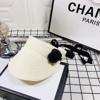 Chanel香奈兒專櫃新款 空頂遮陽帽 紙草帽檐 山茶花是CHANEL王國的國花 非常高檔，休閒百搭