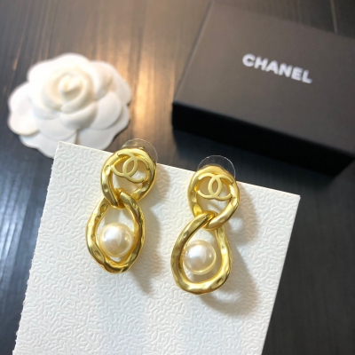 chanel 早春新款耳釘   濃濃的春暖花開氣息！ ，高級定制！