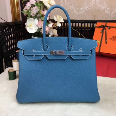 愛馬仕Hermes包包 經典款～【現貨】 BirKin35cm 原廠頂級進口小牛皮 全手工蜜蠟線縫製 老工匠手藝 細節完美無瑕疵 【中藍】金銀扣