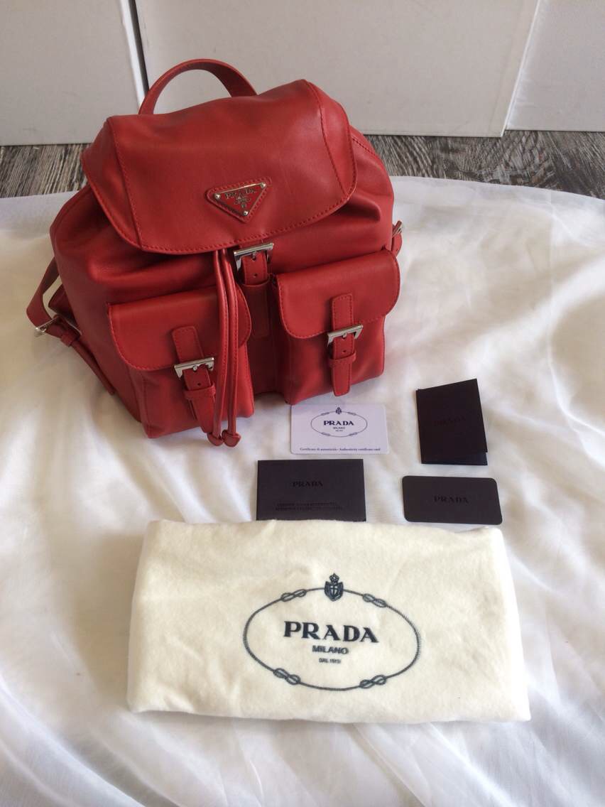 普拉達新色197原廠出品 Prada 大紅色雙肩書包 B2881大紅色