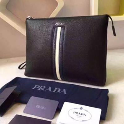 Prada休閒手包回貨： 2015普拉達專櫃條紋爆款手包襲來 進口原版牛皮 皮質柔軟以圖為證 ：時尚條紋搭配元素：FYD尺寸29x20x4