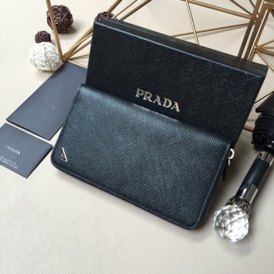 Prada普拉達 新款錢包 ，1188粗紋黑色/黑色，專櫃同步，頂級貨，175鋼印碼+整套包裝，裏外全粗十字紋牛皮，標誌也是專櫃最新的 長21X高11cm
