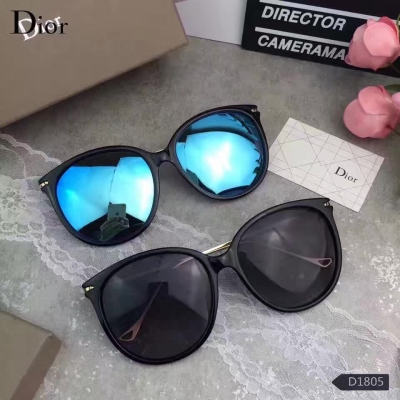 【Dior-迪奧】 超級時尚女士太陽鏡到貨啦，金屬鏡腿CDlogo裝飾 裝飾，簡單大方高品質墨鏡 明星熱愛款 佩戴豪無壓力贊 贊 贊！