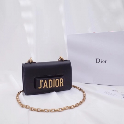 2018 Dior迪奧J’ADIOR迷你小牛皮翻蓋式手提包，復古金色金屬配飾，可拆卸鏈條，可手提亦可肩背或斜挎 尺寸：18*13*5