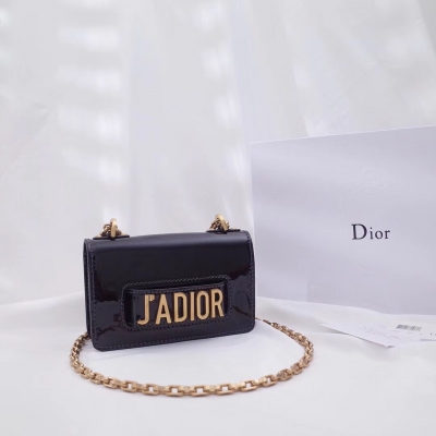 2018 Dior迪奧J’ADIOR迷你小牛皮翻蓋式手提包，復古金色金屬配飾，可拆卸鏈條，可手提亦可肩背或斜挎 尺寸：18*13*5