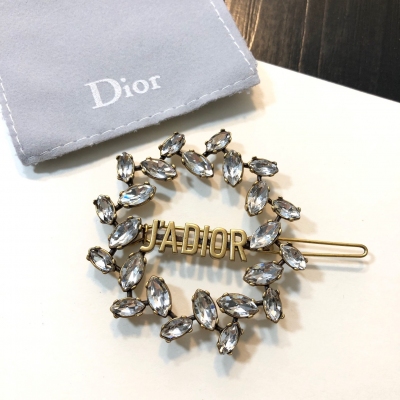 Dior迪奧 非常溫柔且極具美感的一款迪奧髮夾每個人必備品