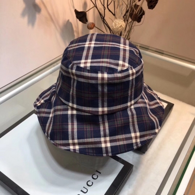 Burberry巴寶莉格子新漁夫帽，遮陽帽，帆布帽，潮人禮帽、百搭時尚！