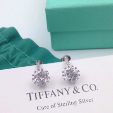 Tiffany明星同款耳釘出貨了、925純銀 高貴材質麼！ ！ ！閃耀施華洛世氣水晶精緻鑲 |嵌>!閃耀高貴！美麗百搭！