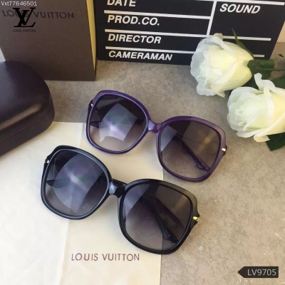 【Louis Vuitton 】超級時尚女士太陽鏡?靚麗彩膜到貨啦 ，高品質墨鏡明星熱愛款倍戴豪無壓力贊 贊 贊！型號9705