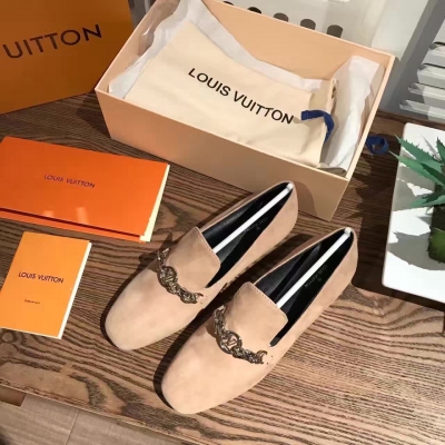 Louis Vuitton路易威登17ss春夏新品 原版鞋型copy 扁平小方頭，HK專櫃還未上架，目前只有米蘭有貨，櫥窗有展！