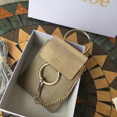 克洛伊Chloe faye系列迷你手機包，進口小牛皮配麂皮，裝飾經典圓環，四季出行必備，尺寸15*18.5