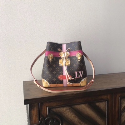 LV頂級原單2018年 NéONOé 手袋 Louis Vuitton路易威登M40649 M44022 M44021絲印 柔軟Monogram帆布包身處飾有視幻風格的旅行箱包邊與經典掛鎖絲印圖案，此款NéoNoé手袋以