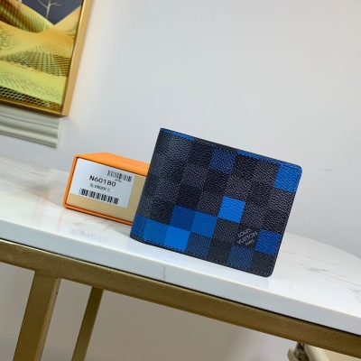 LV LOUIS VUITTON路易威登 N60180 蘭色！馬賽克！萬用錢包材料Damier Graphite ！2020春季系列，這款袋裝萬用錢包以Damier Graphite Pixel塗層帆布製作。充滿未來感的