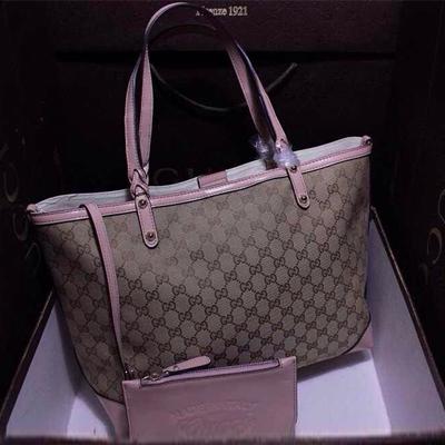 Gucci 古馳 中號購物袋 單肩包 247209杏粉