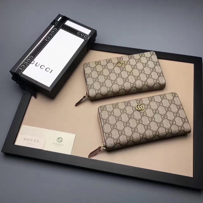 Gucci 最新款單拉鍊PVC蜜蜂印花專屬打造回貨！專櫃品質，進口牛皮  訂制五金 做工精湛 專櫃同步！尺寸:19x10.5x2.5cm