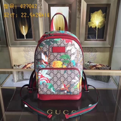 【GUCCI-古奇】十年打造專業GUCCI   市場頂級獨家控貨，專/櫃品質  採用進口牛皮，原廠五金！精緻做工。獨家實物拍照品質如圖可見 。款號：427042。