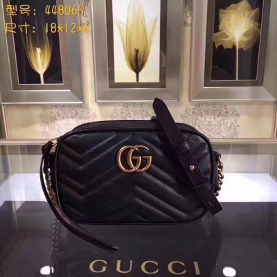 【原單配全套包裝】 【GUCCI-古奇】十年打造專業GUCCI   市場頂級獨家控貨，專櫃品質  採用進口牛皮，原廠五金！精緻做工。獨家實物拍照品質如圖可見 。尺寸：18*12*6。款號：448065