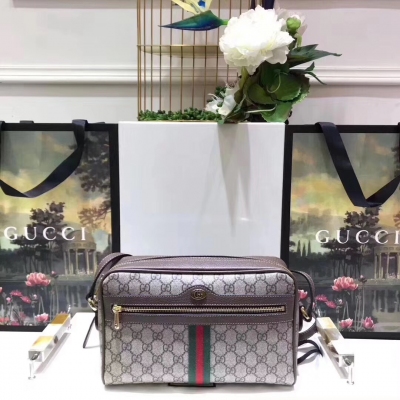 【GUCCI-古馳】十年打造專業GUCCI 市場頂級獨家控貨，專櫃品質 採用進口牛皮，原廠五金！精緻做工。獨家實物拍照品質如圖可見 。款號：517080。尺寸：26.5*18*9