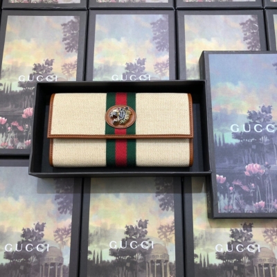 Gucci古馳 2019原單新款 官網同步 Rajah系列翻蓋長錢包 採用米色復古帆布與義大利進口牛皮。配以標誌性琺瑯虎頭五金 型號：573789。顏色：杏棕。尺寸：19*10.5*2.5cm。