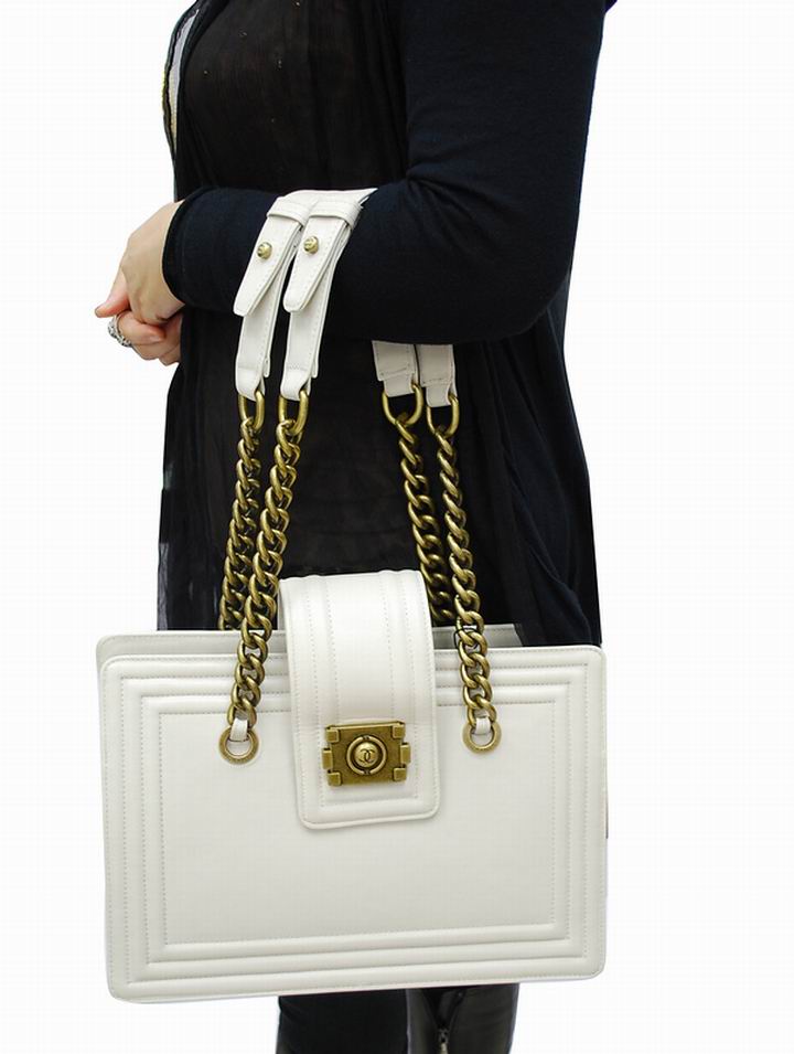 30161.2   Chanel香奈兒   boy系列米白色真牛皮復古銅鏈手提單肩包 小香女包 新款手提包