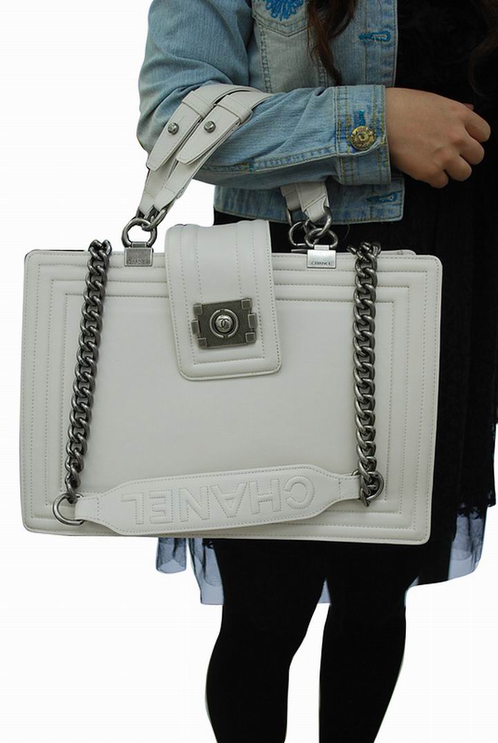 30161.3   Chanel香奈兒   boy系列米白色真牛皮復古銀鏈手提單肩包 小香女包 新款手提包