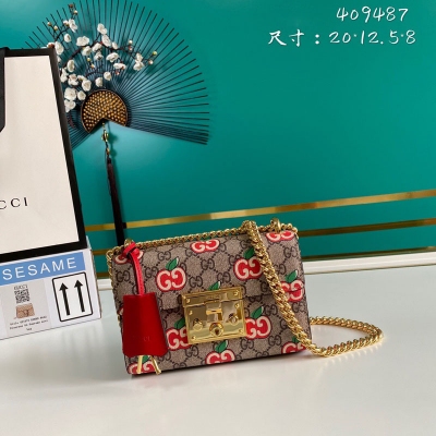 GUCCI古馳 新款。市場頂級獨家控貨，專櫃品質 採用進口牛皮，原廠五金！精緻做工。獨家實物拍照品質如圖可見。款號: 409487。尺寸：寬20*高12.5*側寬8。顏色：PVC/蘋果