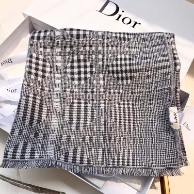 Dior迪奧圍巾 秋冬新版 菱紋千鳥格 單色！同樣專櫃版1:1複刻，羊絨面料！70*200cm