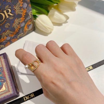 Dior迪奧 CD水鑽珍珠戒指 人間小仙女
