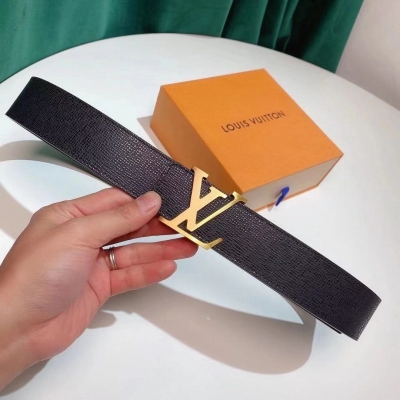 Louis Vuitton 路易威登皮帶 男士最新頂級原單腰帶 寬度38毫米 全新顏色字母搭扣 皮帶雙面採用小牛皮製成 黑/煙灰 雙面可用