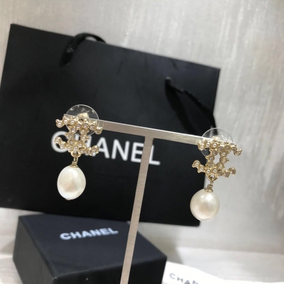 CHANEL香奈兒 淺金色吊珠耳環 2020秋冬新款 高級定制 專櫃一致黃銅材質