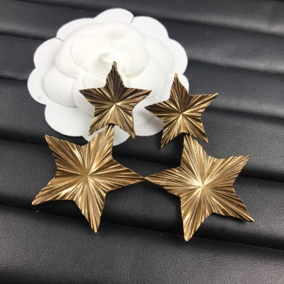 YSL Yves Saint laurent聖羅蘭 新款五角星耳環 高級定制 專櫃一致黃銅材質 獨特設計 超新穎