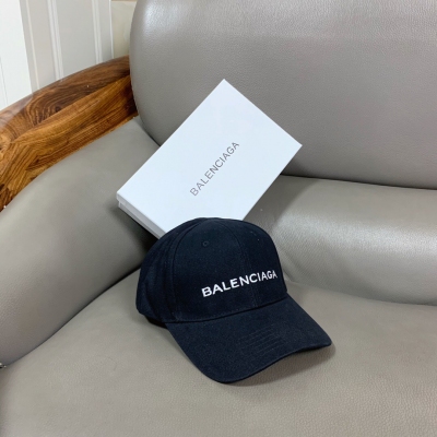 Balenciaga巴黎世家 高端棒球帽 細節，工藝，都是這樣完美，原版複刻，原廠品質，非市場貨，就是不一樣 機車帽子黑色