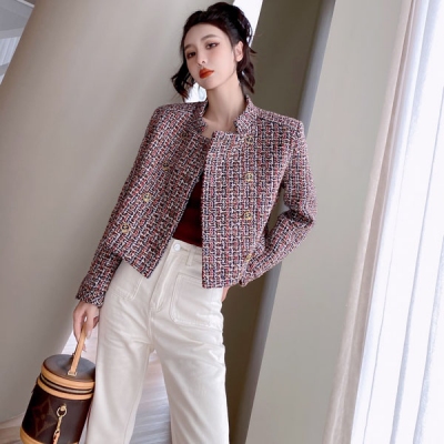 LOUIS VUITTON LV 路易威登 路易威登 2021Fw 紅色外套紅色外套細節圖太正點了 立體剪裁 內裡工藝完全一致有點正式的look 場合必備