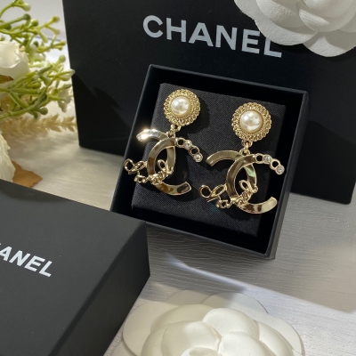 Chanel香奈兒 小香風品牌耳釘出貨了 富家小姐姐日常專櫃品質黃桐