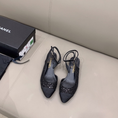 Chanel香奈兒 新款高級手工坊走秀款涼鞋 頂級品質，鞋面進口格利特閃片，內裡墊腳羊皮，義大利真皮大底，碼數35-39（40定做）