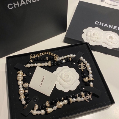 Chanel香奈兒 黑白珍珠水鑽長鏈 2021ss秋冬高級手工坊“女士城堡系列”