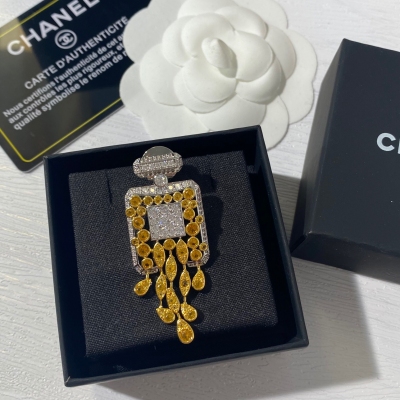 Chanel香奈兒 小香胸針首飾 是優雅的飾品 專櫃一樣黃桐