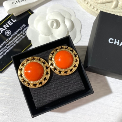 Chanel香奈兒 中古 雙C耳釘原版複刻logo 小香家的款式真心無需多介紹每一款都超好看，精緻大方，非常顯氣質。